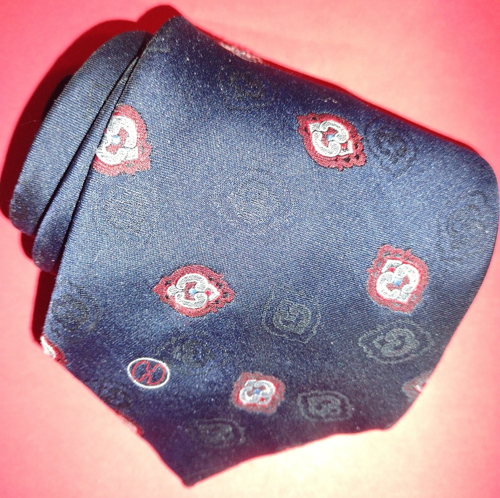 Halston navy blue paisley men's necktie